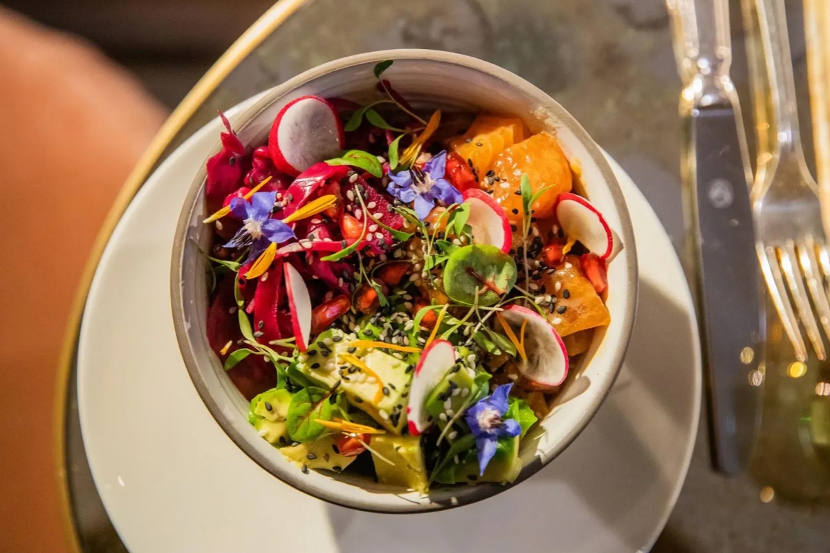 Hotel Grand Powers - a bowl of food with flowers