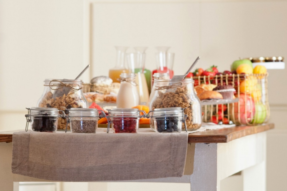 The Fifteen Keys Hotel - Hotel buffet breakfast with fresh fruit, cereals and pastries.