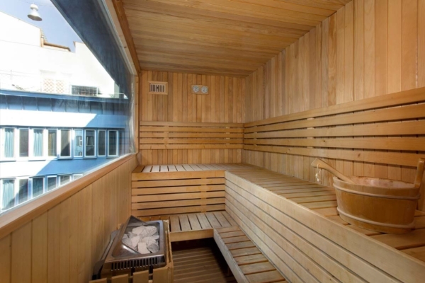 iQ Hotel Roma - Sauna overlooking the hotel courtyard.