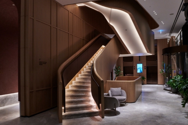 Pan Pacific London - a staircase in a building