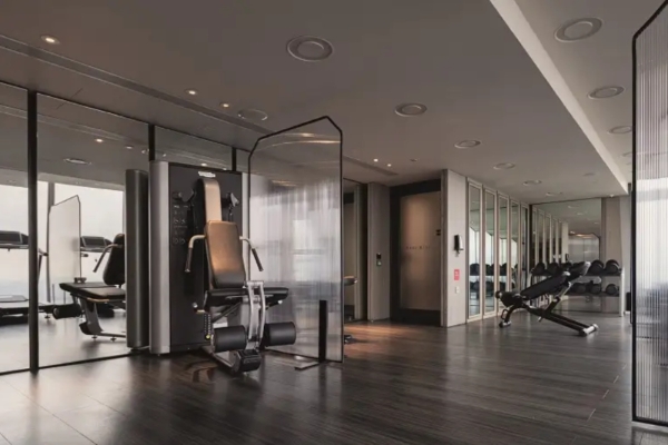 Shangri-La The Shard, London - a gym with exercise equipment