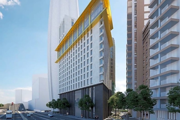 Wilde Aparthotels By Staycity London - Paddington - a tall building next to a street